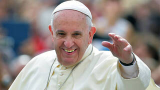 Impactantes revelaciones de CBS confirman el decisivo rol de Papa Francisco como líder mundial de la paz 