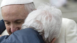 El Papa alienta a tener un “corazón abierto” con los ancianos y valentía para decirles “¡no te abandonaré!”