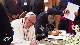 Señal para el mundo: Papa Francisco y Patriarca Tawadros II firman acuerdo en 