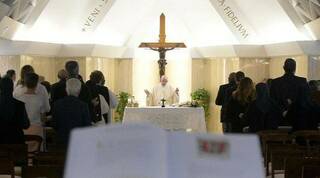 Discernir ante nuestra curiosidad abriendo el corazón al Espíritu Santo enseña el Papa Francisco