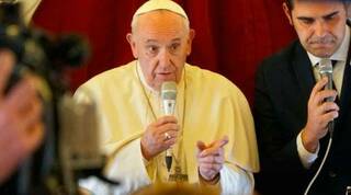 Papa Francisco reflexiona: Quien construye muros, termina encarcelado en los muros que ha construido