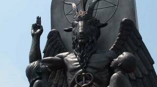 Satanistas demandan a una agencia de publicidad por negarse a difundir carteles de su 