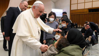 Mensaje de Navidad del Papa Francisco: “El Señor nos busca para encontrarnos, para amarnos más”