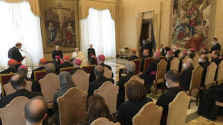 El Papa llama al “anuncio del Evangelio de la paz que desarma los corazones incluso ante los ejércitos”
