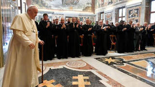 El Papa interrumpe descanso para aconsejar sobre carisma, evangelización, Ucrania y reitera tolerancia cero a los abusos
