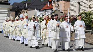 Obispos de Polonia emiten decreto que regula las apariciones públicas de sacerdotes en redes sociales y otras plataformas