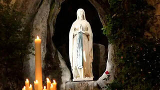 El Papa Francisco sigue implorando a Dios por la paz, con Lourdes en el corazón