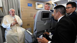 En vuelo de regreso desde Mongolia: El Papa denuncia el “veneno” de algunas ideologías en la Iglesia y el mundo