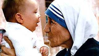 Era uno de los 30 millones de bebés abandonado en las calles de la India. “Si no fuera por Madre Teresa, yo estaría muerto”