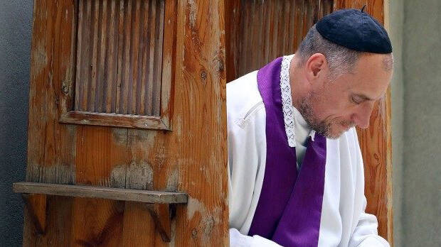  El Papa pide a confesores que perdonen todo: “Estamos para perdonar no para reñir”